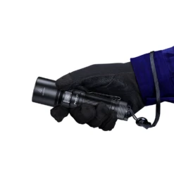 Fenix C7 Luminus SST70 Cool White LED Flashlight - Black 10 Fenix C7 Luminus SST70 Cool White LED Flashlight - Black -Roam Ready C7 03