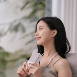 Neck Fan USB Rechargeable 19 Neck Fan USB Rechargeable -Roam Ready Edited 6 c0e012ed bf2c 4674 9ab4 f3112bbd6651